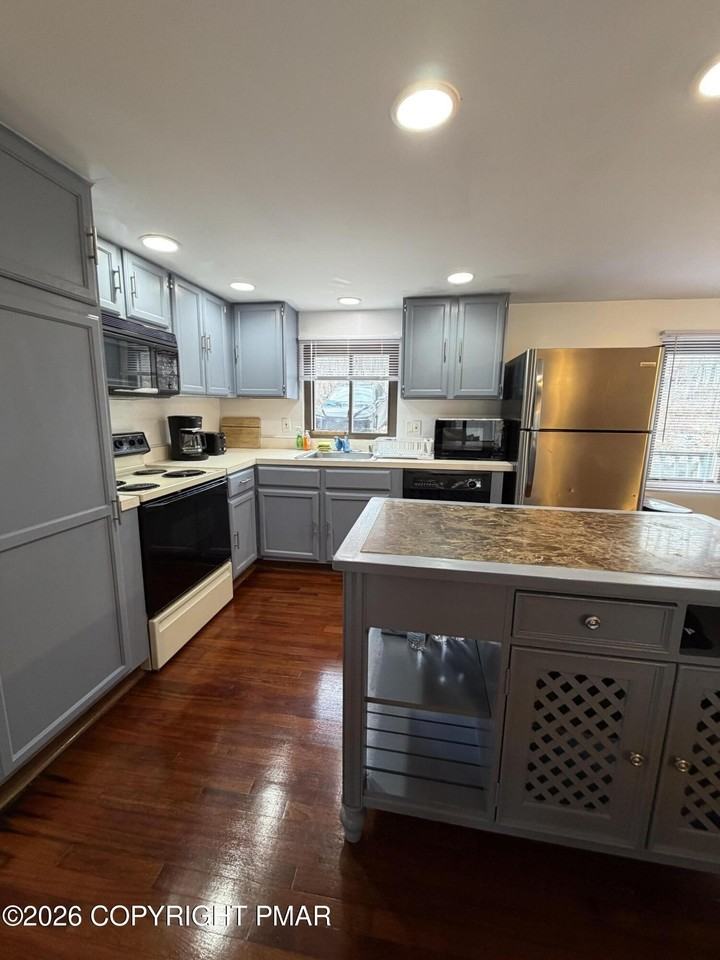 115 Ansted Ct - Photo 3 of 15