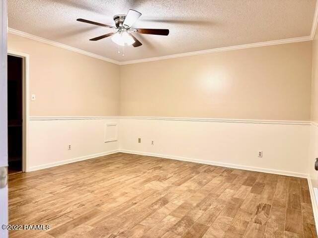 709 Rosedown Ln - Photo 7 of 11