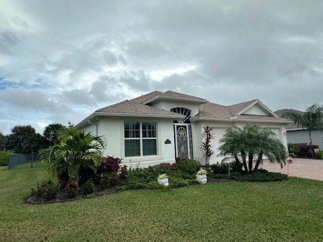 8330 Summer Lake Dr - Photo 3 of 32