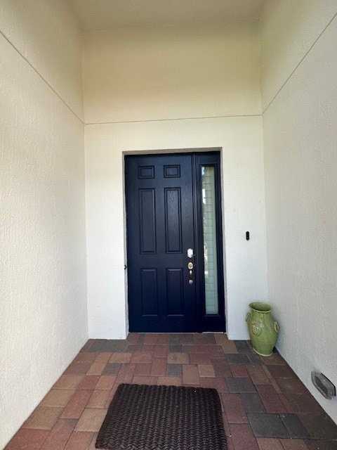 8330 Summer Lake Dr - Photo 4 of 32