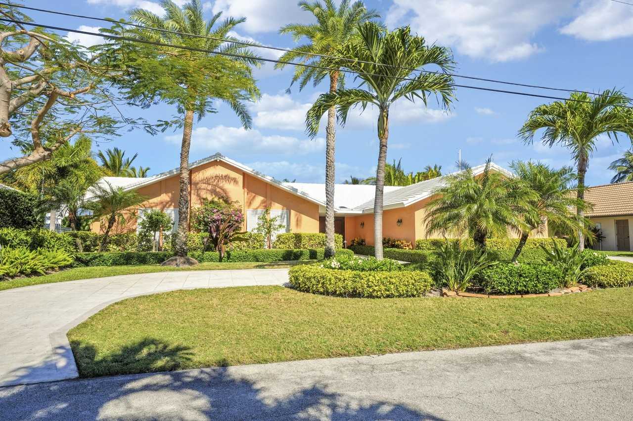 1080 Fairview Ln - Photo 6 of 50