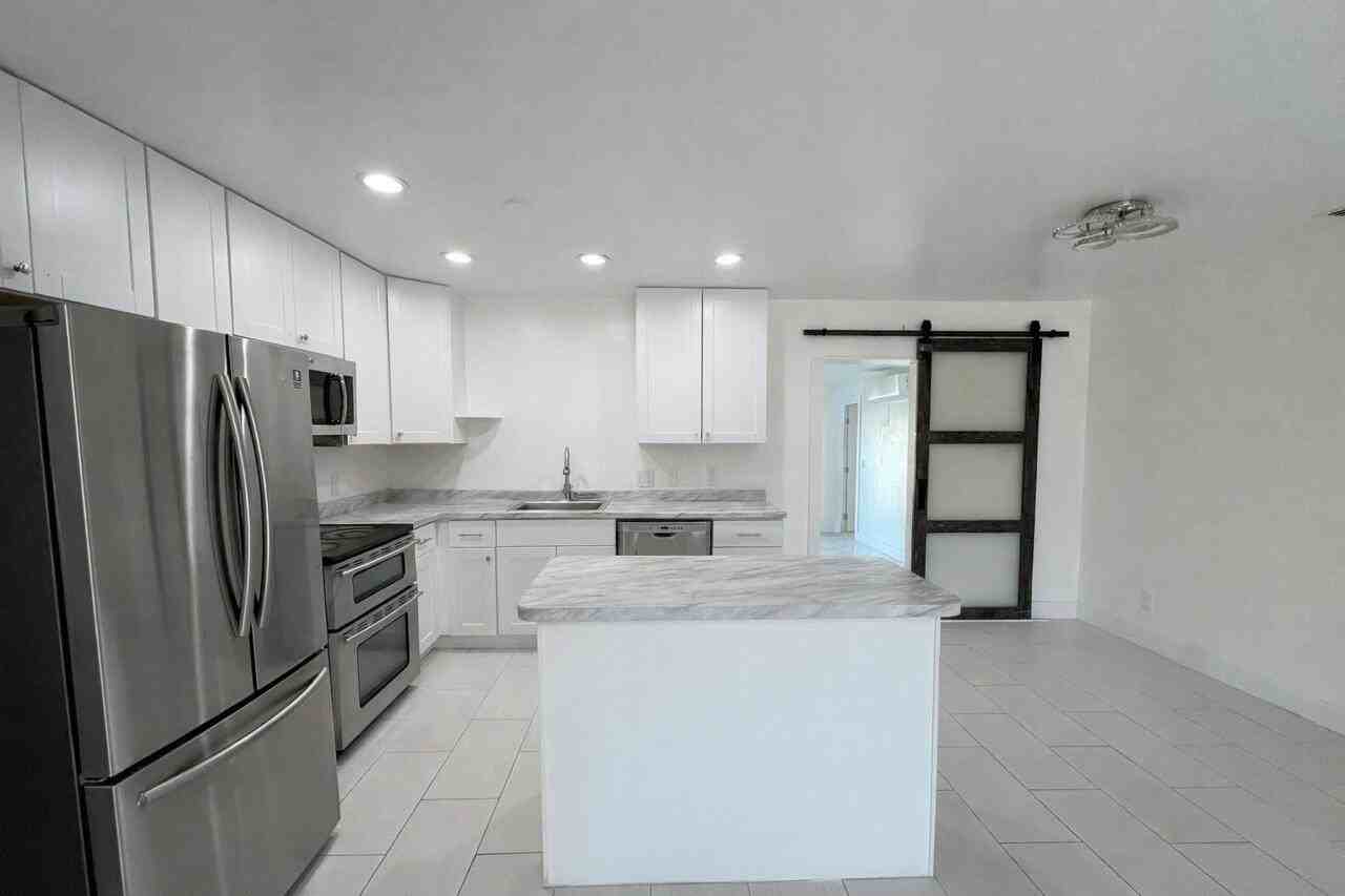 1728 Sunset Ave - Photo 6 of 19