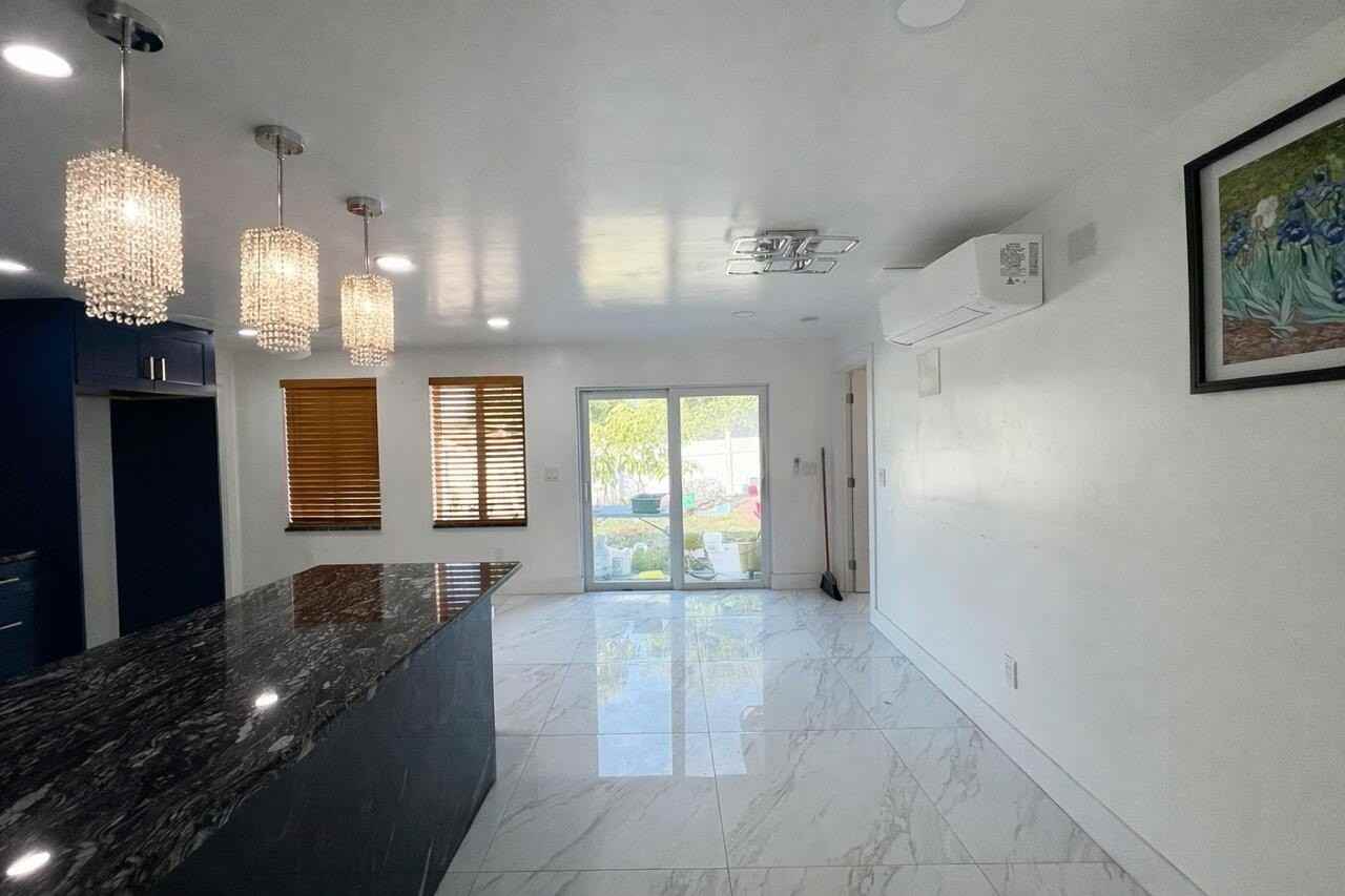 1728 Sunset Ave - Photo 7 of 19