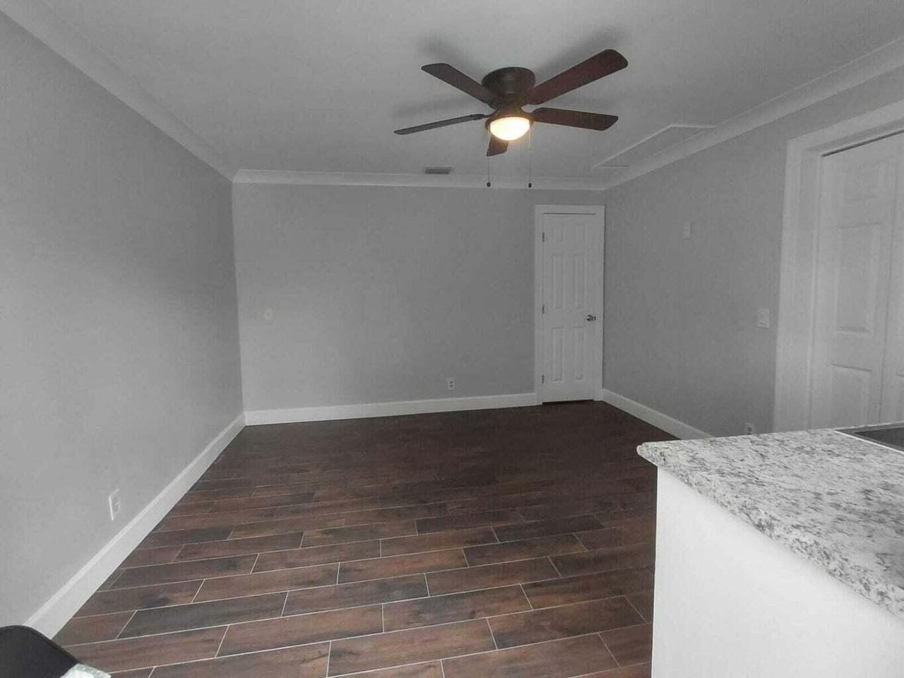 785 Balfrey Dr S #B - Photo 2 of 8