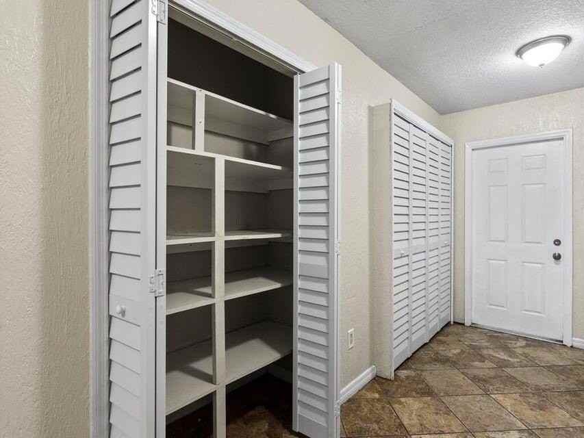 605 Dundas Ct - Photo 5 of 13