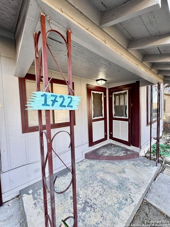 1722 W French Pl - Photo 2 of 28