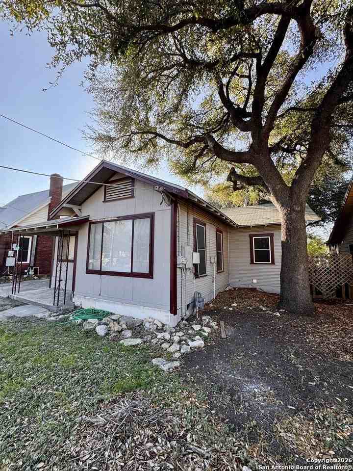 1722 W French Pl - Photo 3 of 28