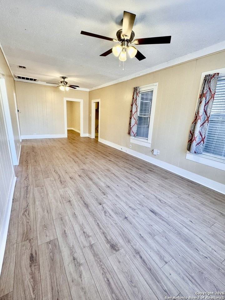 1722 W French Pl - Photo 7 of 28