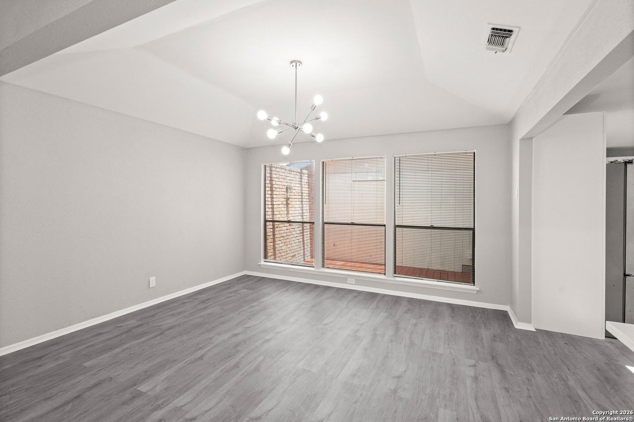 5834 Winding Ridge Dr - Photo 7 of 20