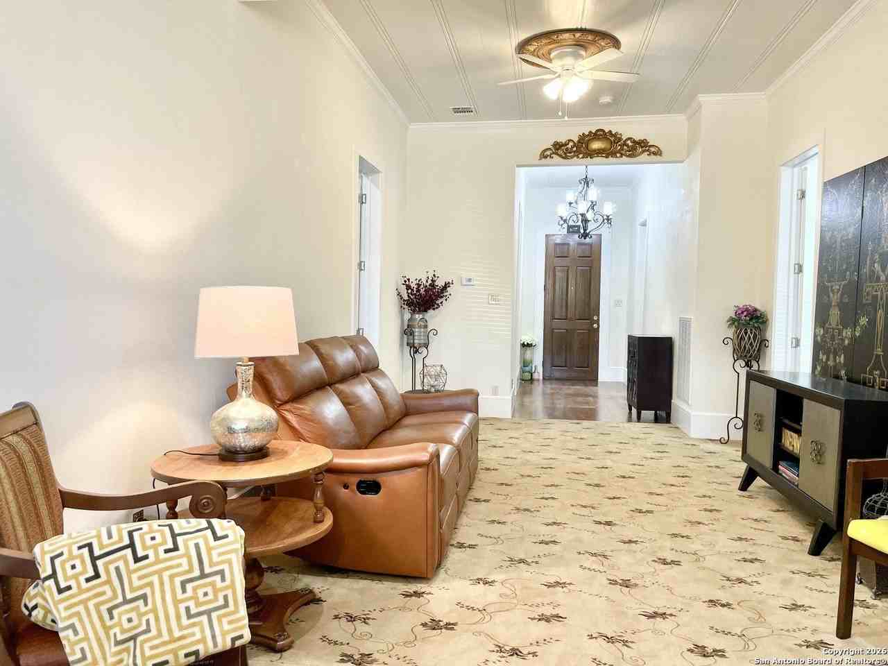 1902 Buena Vista St - Photo 5 of 12