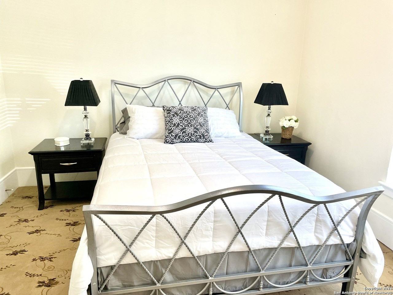 1902 Buena Vista St - Photo 7 of 12