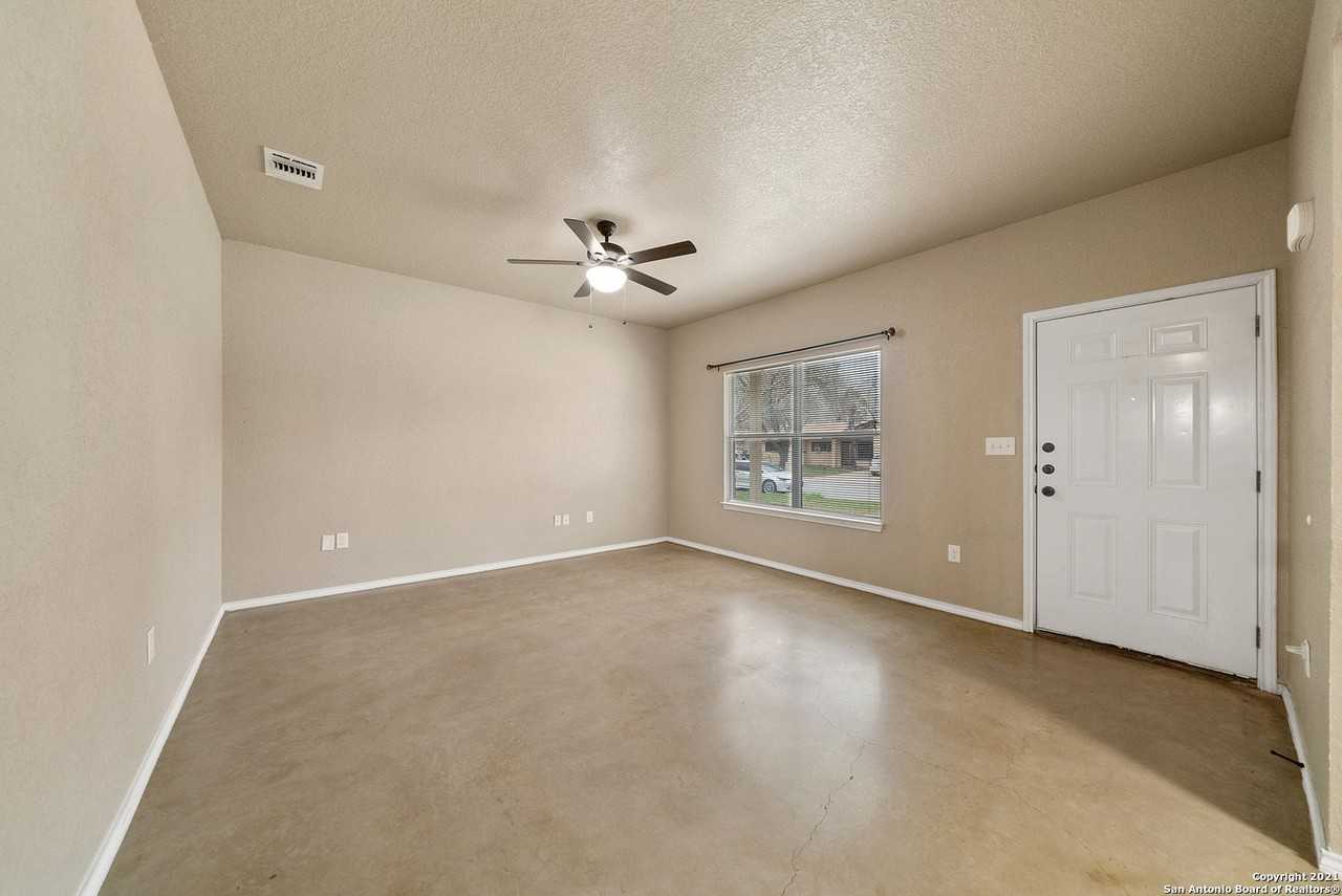 1534 Lahn Rd - Photo 7 of 25