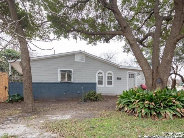 102 Antrim Dr - Photo 2 of 17