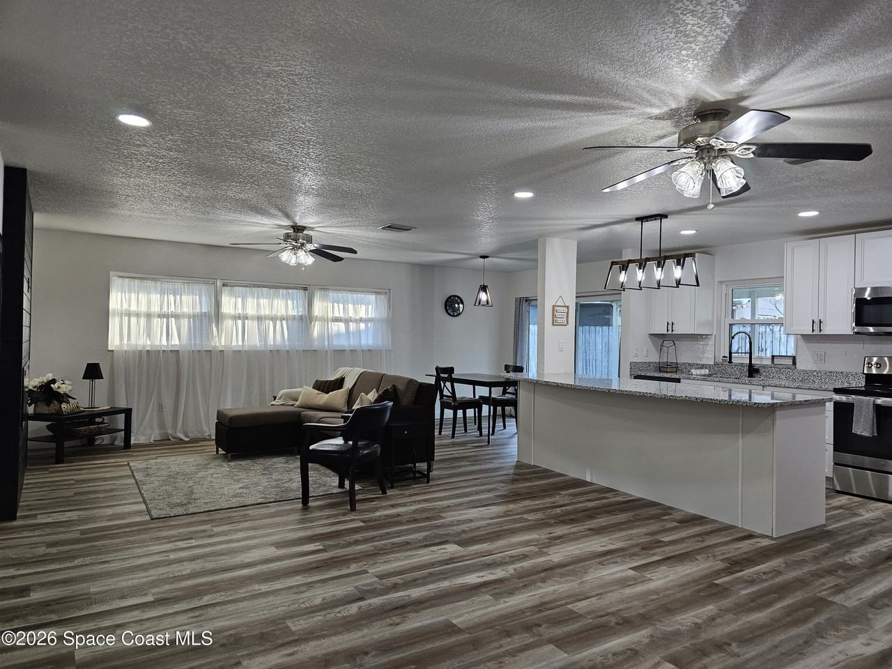 872 Sadnet Cir Ne - Photo 3 of 46