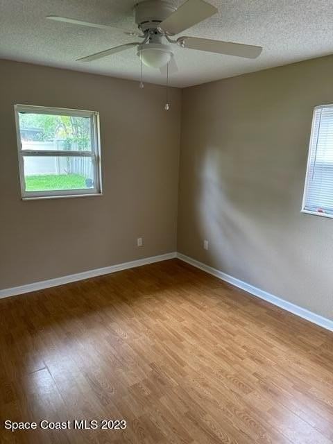 1105 Santa Cruz Ave - Photo 7 of 12