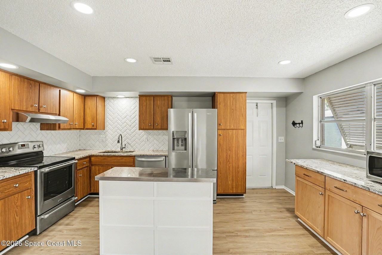 1552 Dowse Ct Ne - Photo 6 of 17