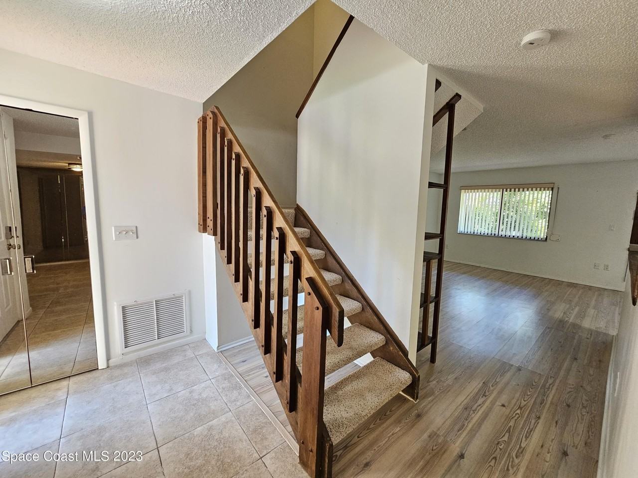 8779 Cocoa Ct - Photo 3 of 25