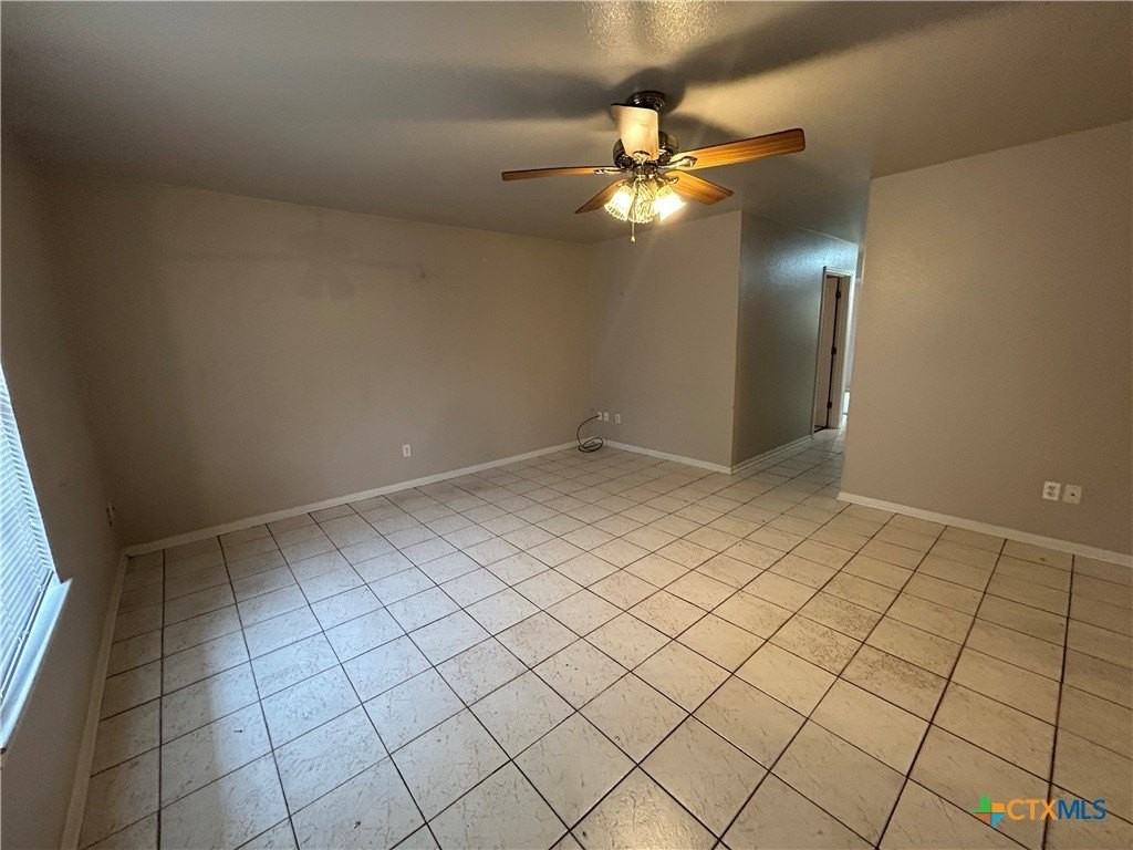 603 E Sandy Ln Apt B #B - Photo 3 of 22