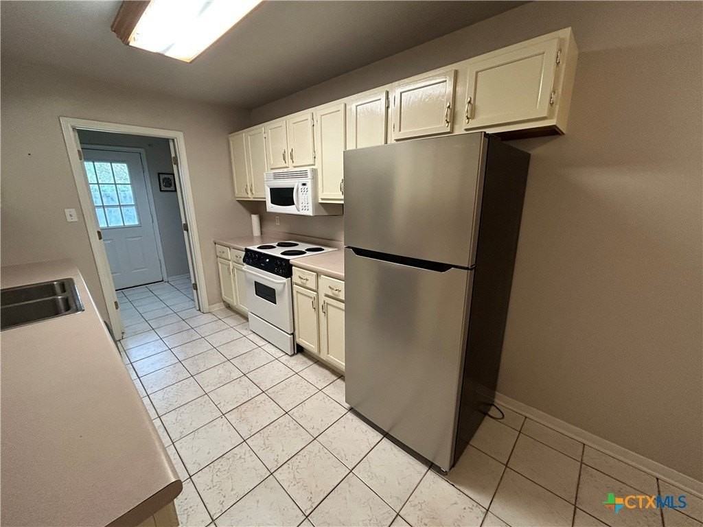 603 E Sandy Ln Apt B #B - Photo 5 of 22