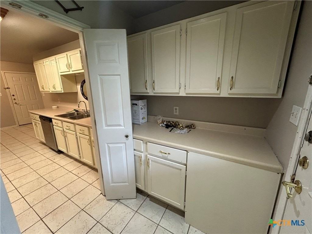 603 E Sandy Ln Apt B #B - Photo 7 of 22