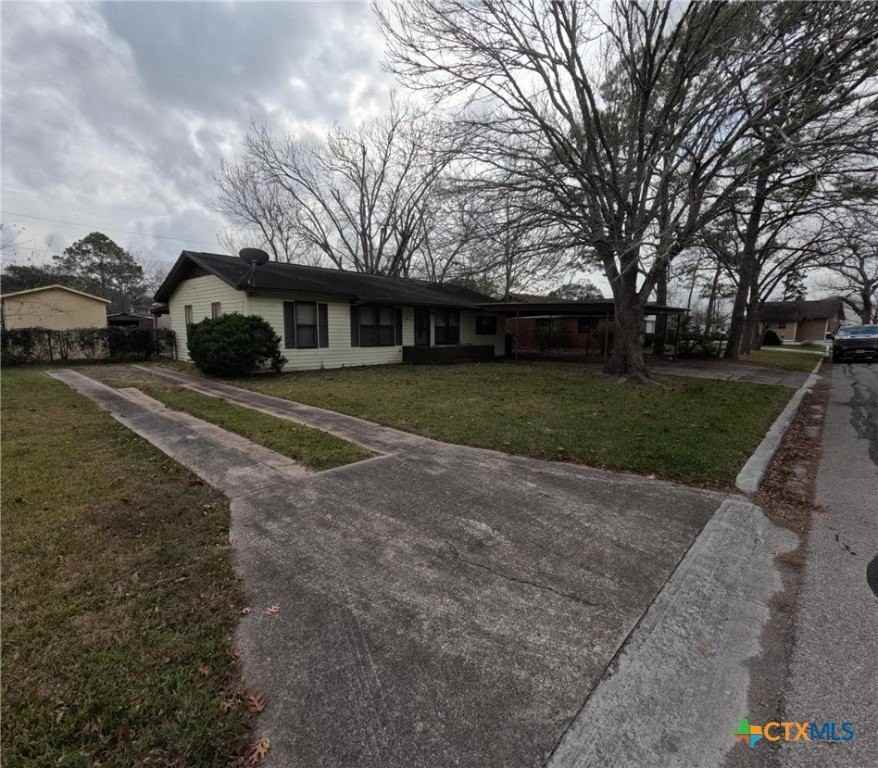 103 Pleasure Dr - Photo 4 of 40