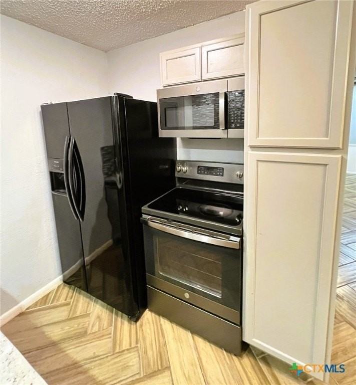 1901 N 10th St Apt 9 #9 - Photo 4 of 10