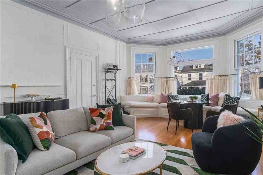 36 Kay St Apt 3 #3 - Photo 6 of 28