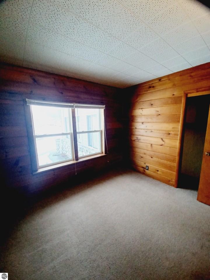 704 Wadsworth St - Photo 2 of 9