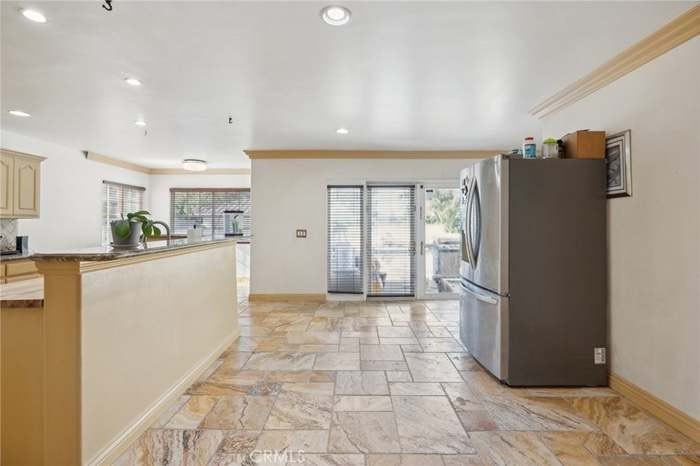 12115 Morning Avenue - Photo 3 of 26