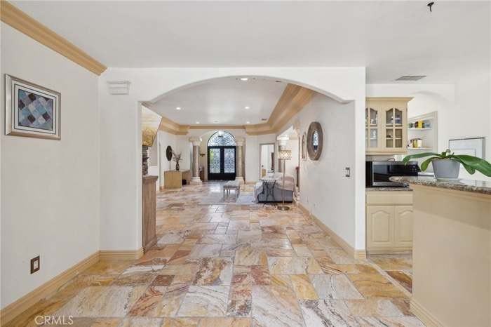 12115 Morning Avenue - Photo 4 of 26