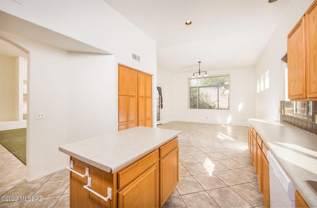 8418 N Sunny Rock Ridge Dr - Photo 7 of 26