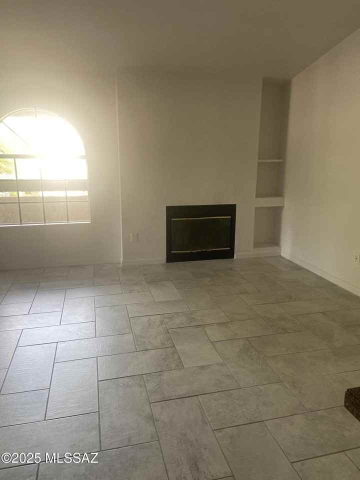 101 S Players Club Dr Apt 14203 #14203 - Photo 4 of 20