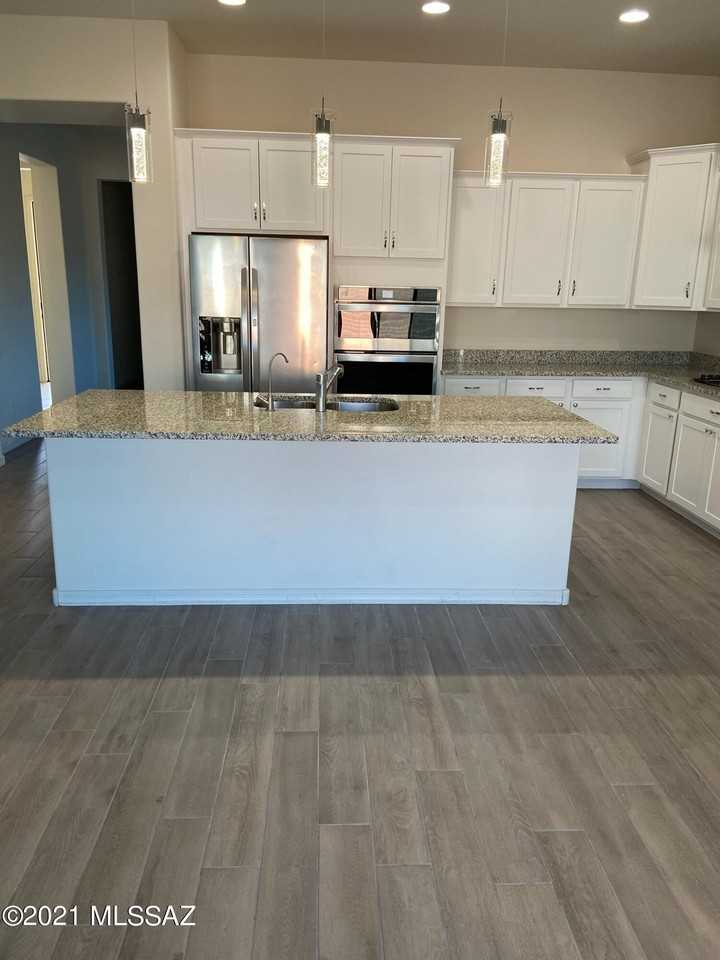 639 E Barun Valley Pl - Photo 6 of 38