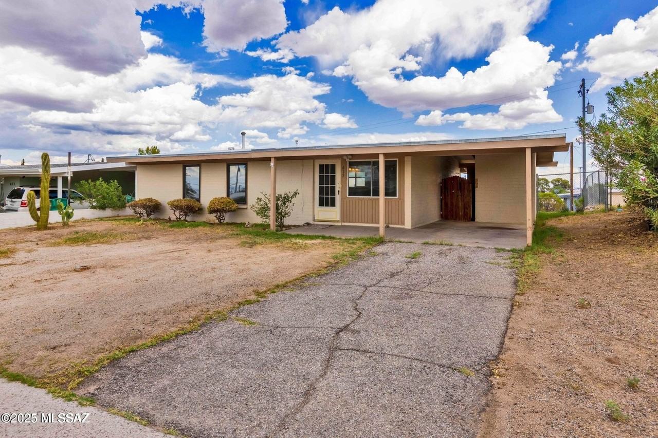 615 W 5th Ave - Photo 2 of 23