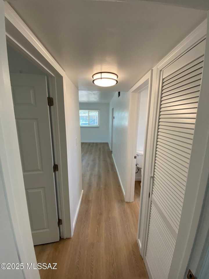 4541 E 18th St - Photo 7 of 12