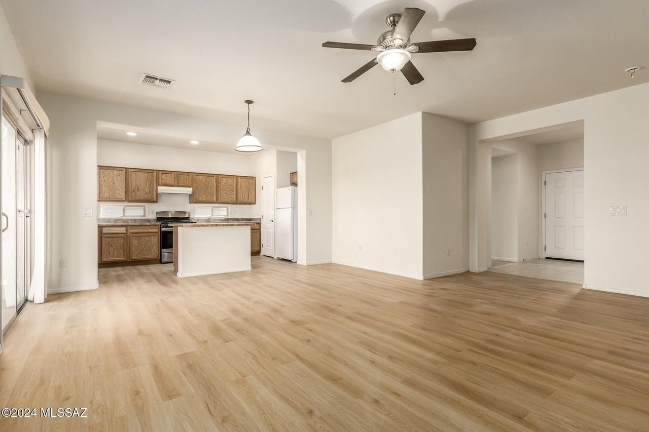 7104 W Amber Burst Ct - Photo 4 of 29