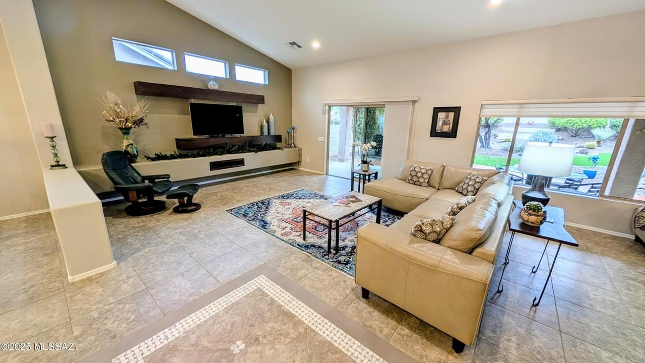 62870 E Amberwood Dr - Photo 5 of 27