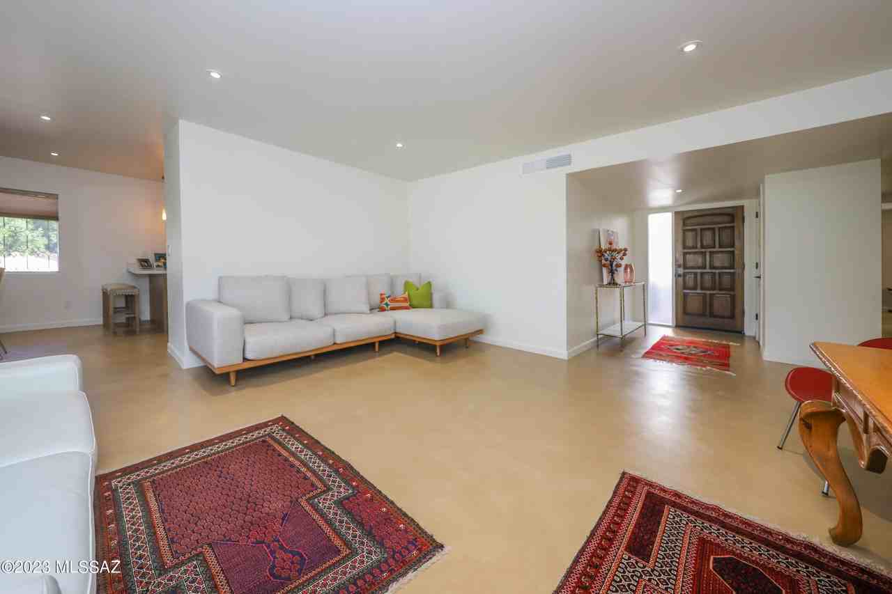 2791 W Casas Cir - Photo 5 of 39