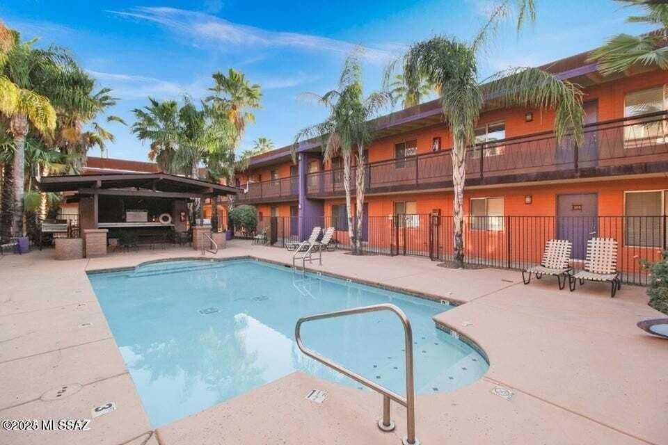 55 N Cherry Ave Unit 201 #201 - Photo 2 of 17