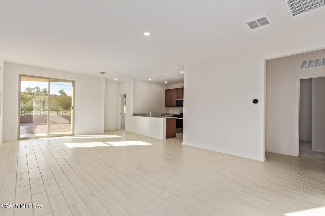 9323 N Peridot Vista Ave - Photo 4 of 27