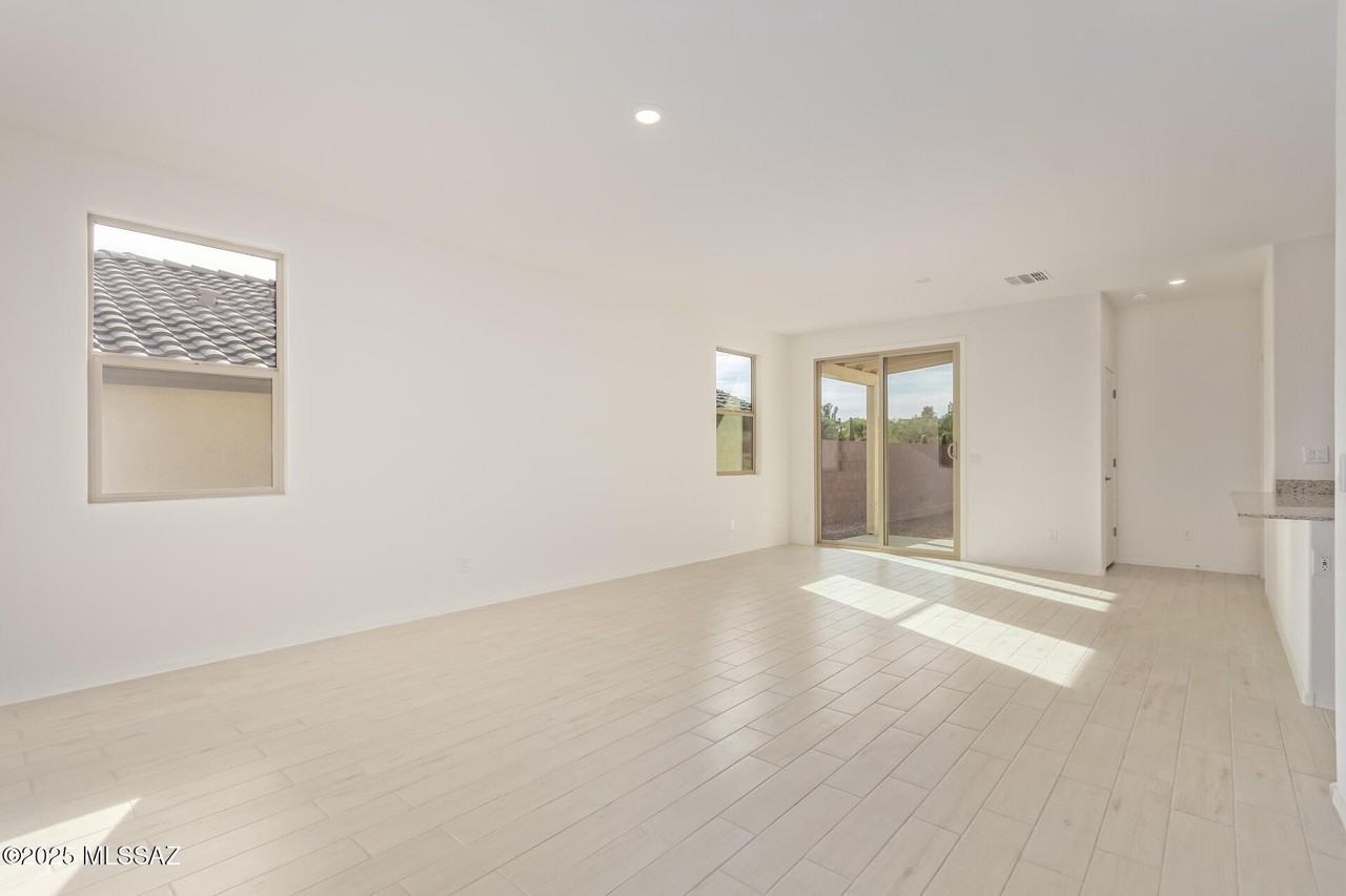 9323 N Peridot Vista Ave - Photo 5 of 27