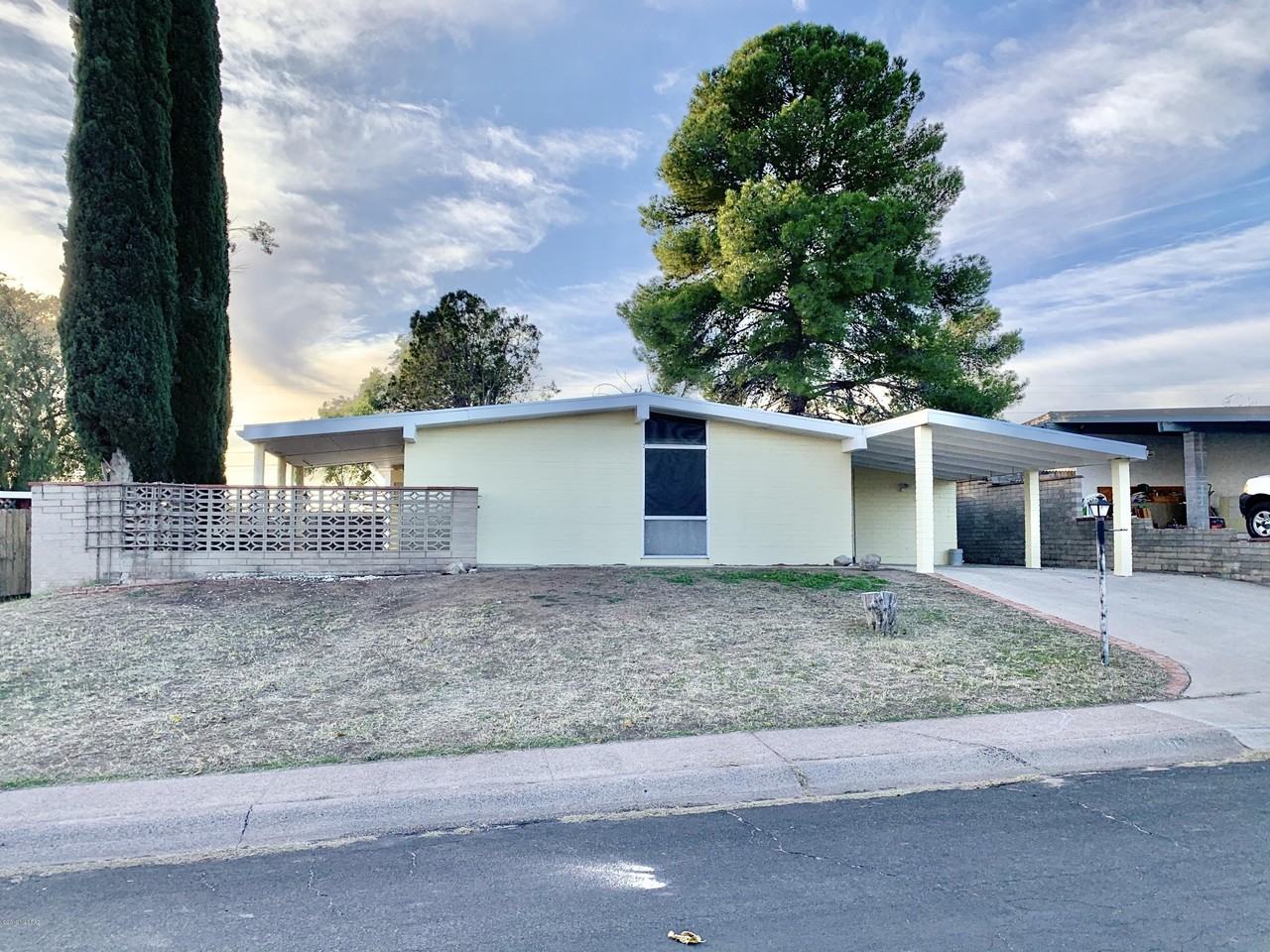 1011 W 1st Ave - Photo 2 of 18