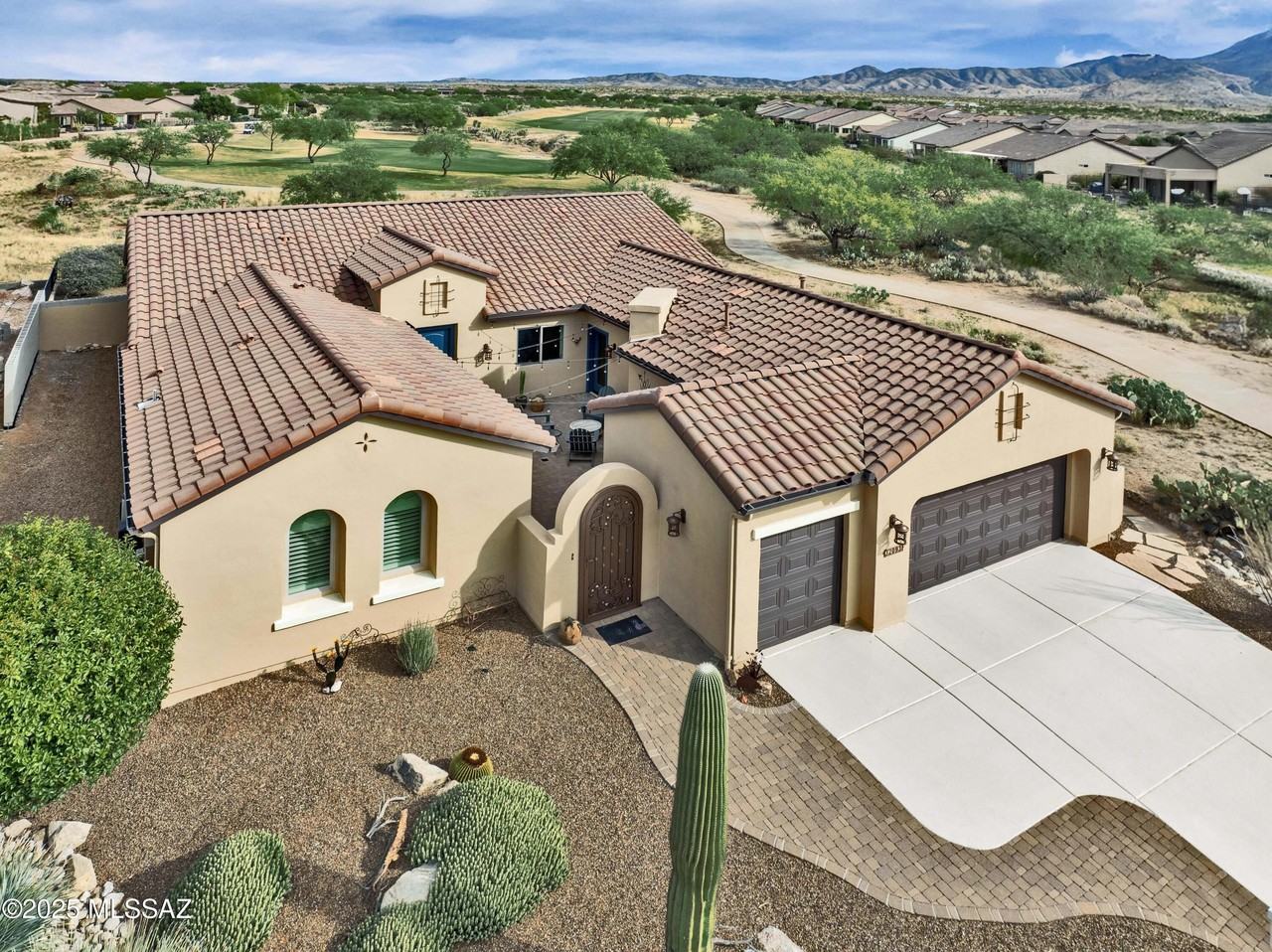 32093 S Agarita Dr - Photo 2 of 40