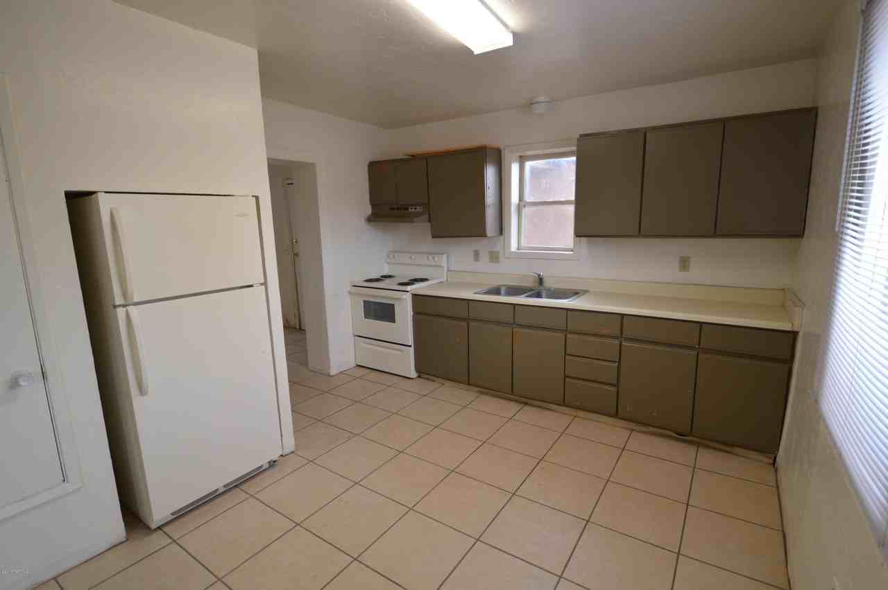 4116 E Flower St - Photo 2 of 9