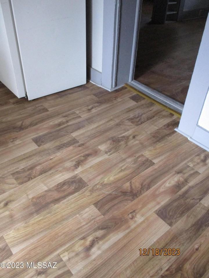 316 N Hoff Ave - Photo 4 of 20