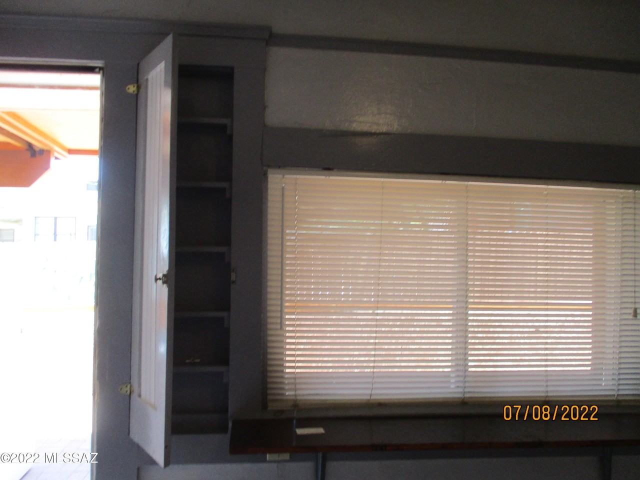 316 N Hoff Ave - Photo 5 of 20