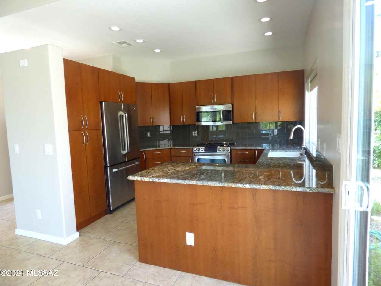 5900 N Misty Ridge Dr - Photo 7 of 28