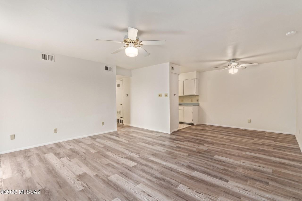 461 W Yucca Ct Unit 312 #312 - Photo 3 of 30