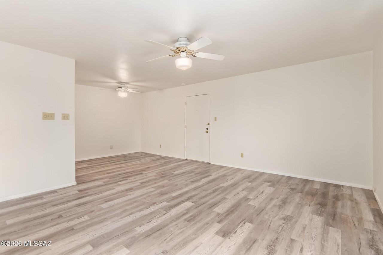 461 W Yucca Ct Unit 312 #312 - Photo 4 of 30