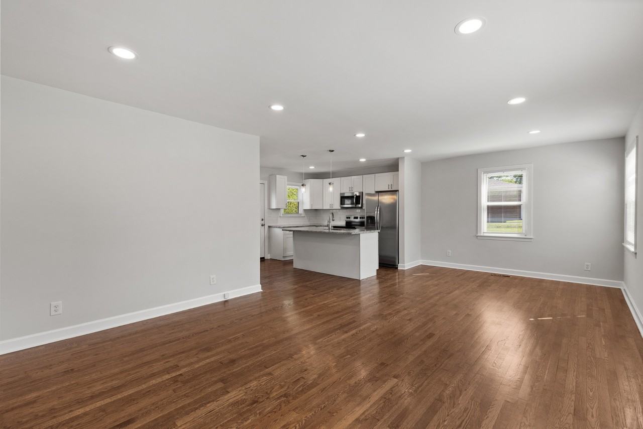 613 Youngs Ln - Photo 5 of 29